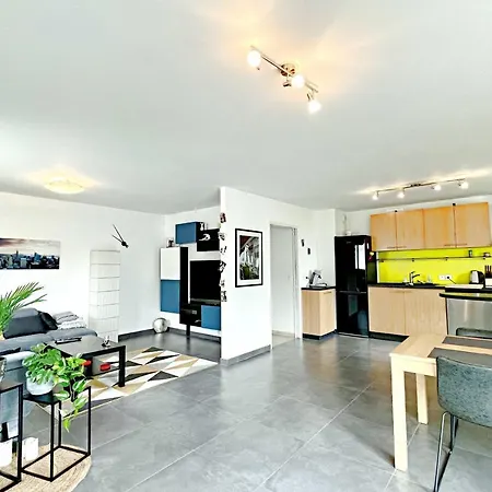 Apartment Top With Terrace Garage